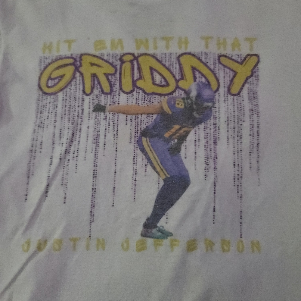 🏈Boys Size S Justin Jefferson T-Shirt🏈 - Picture 3 of 4